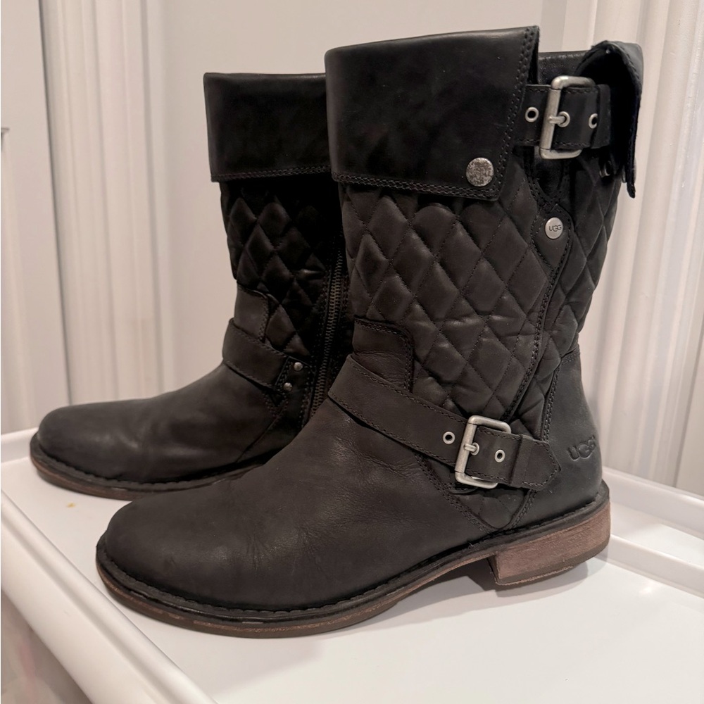 Ugg black quilted leather motocross zip-up boots with wood trim on heel, size 10